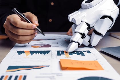 La inteligencia artificial aún no logra el salto de productividad que viene prometiendo en los últimos años