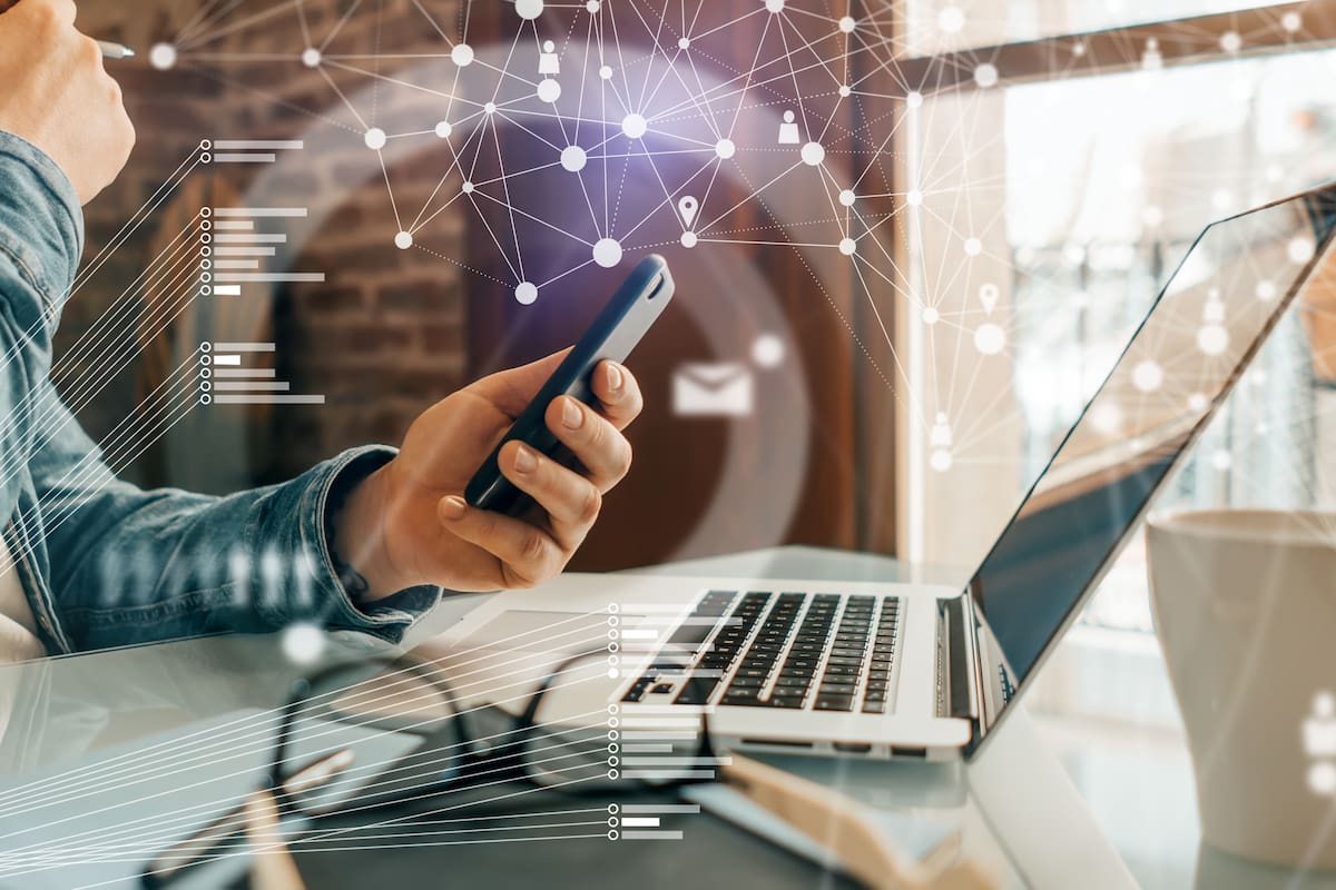 La inteligencia artificial introduce cambios al mundo laboral y otras áreas de la economía