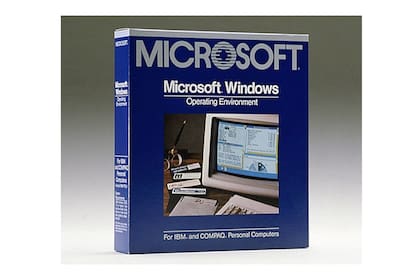 La intención de Microsoft era ofrecer Windows 1.0 en 1983, pero recién pudo hacerlo en 1985