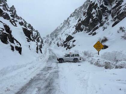 La intensa tormenta lo obligó a desviarse del camino