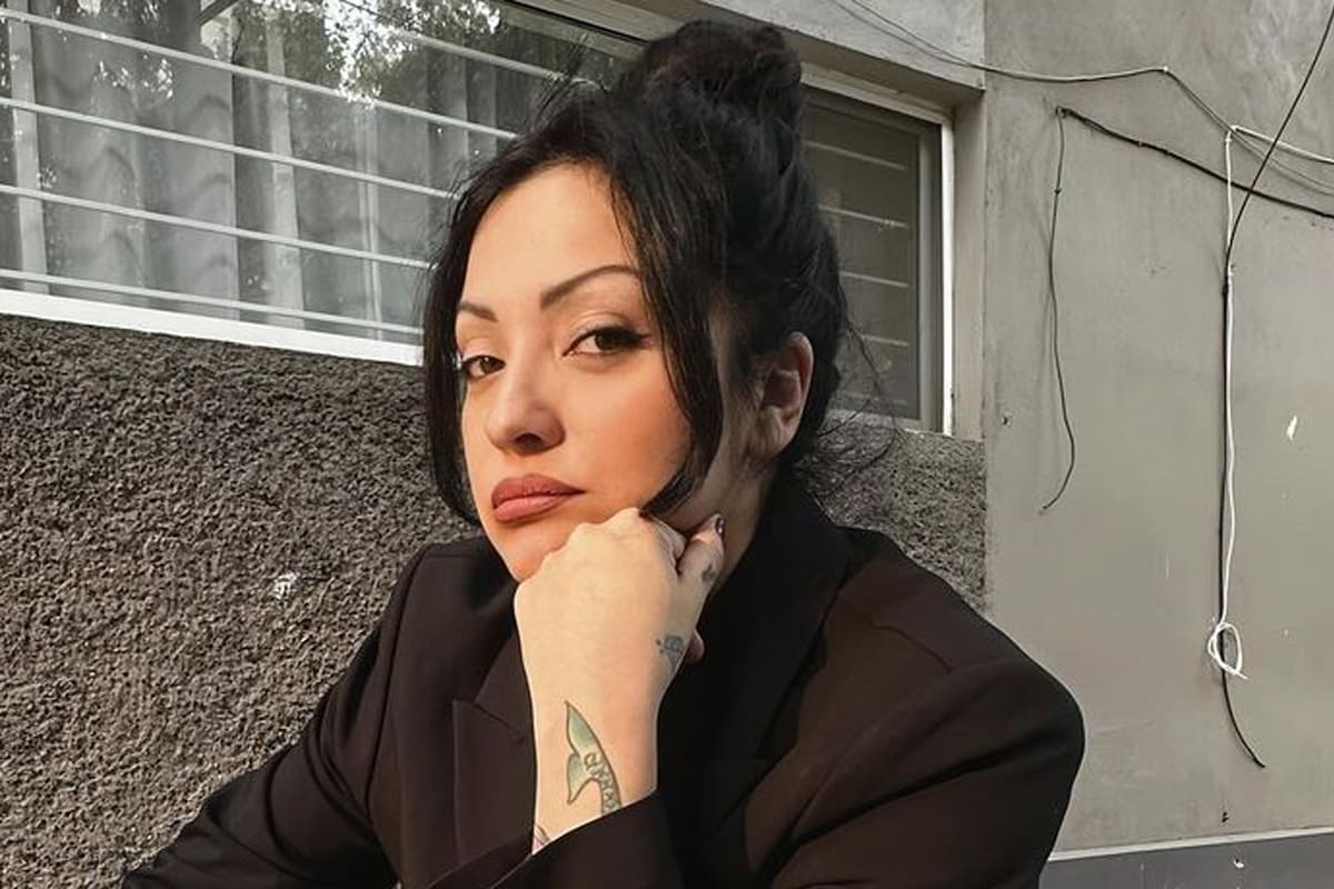 Mon Laferte viene a la Argentina a presentar su último trabajo y se planta frente a las críticas que recibe en las redes sociales