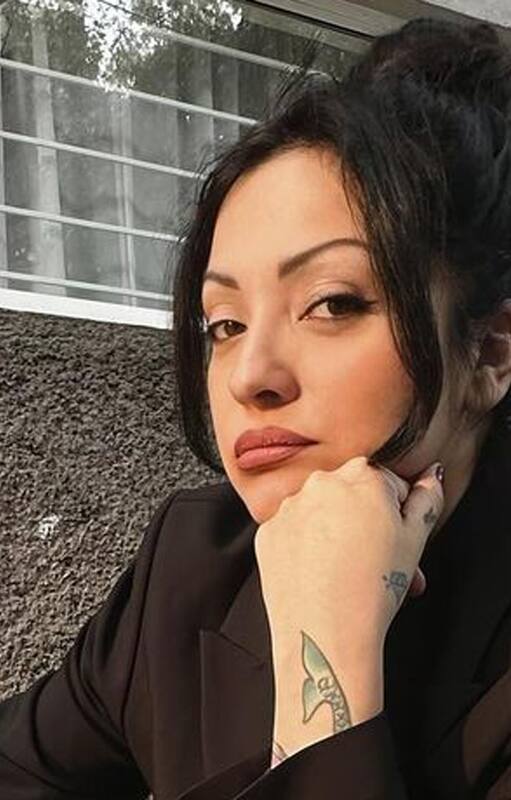 Mon Laferte viene a la Argentina a presentar su último trabajo y se planta frente a las críticas que recibe en las redes sociales