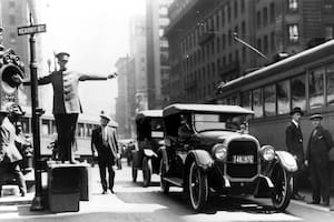 La intersección de Market Street y Kearny Street en 1923