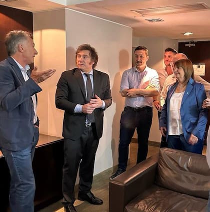 La intimidad del saludo entre Macri y Milei