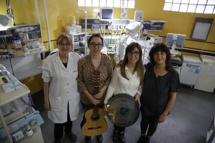 La investigación se desarrolla en el Hospital Fernández y en centros de Colombia, Polonia, Israel y Noruega; se usa siempre la misma melodía y en sesiones de 30 a 45 minutos