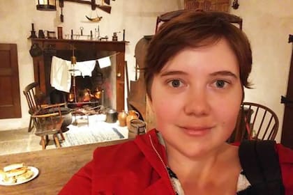 La investigadora Hayley Stevens desarrolló su propia teoría que descarta la idea de que la fantasma sea una aparición paranormal