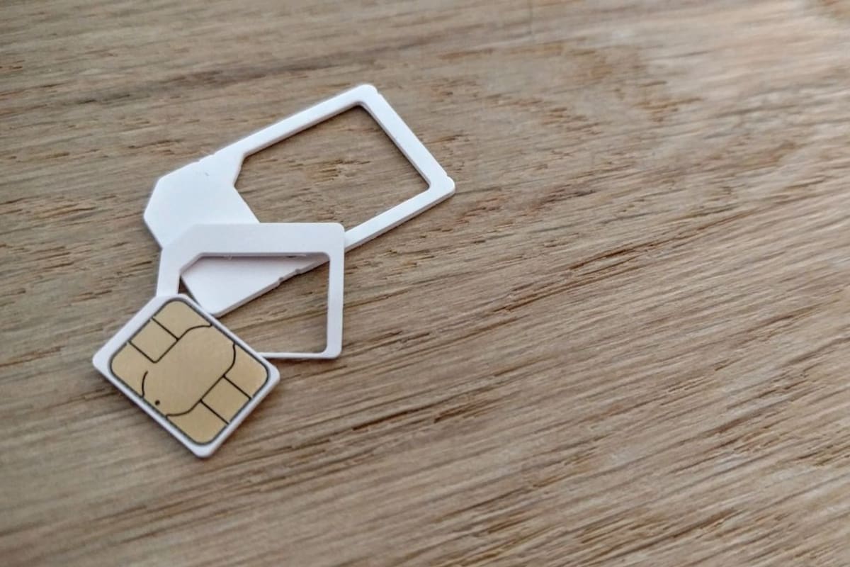 La iSIM permite dejar de usar la tarjeta para tener conectividad celular en los dispositivos; es una alternativa a la ya existente eSIM