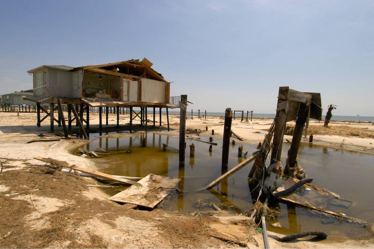 La isla Dauphin, en Alabama, quedó dividida por la fuerza de la marejada ciclónica en 2005 y hoy enfrenta un proceso acelerado de erosión que amenaza su permanencia