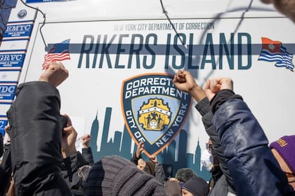 La isla de Rikers es sede de uno de los complejos de cárceles más antiguos de Estados Unidos