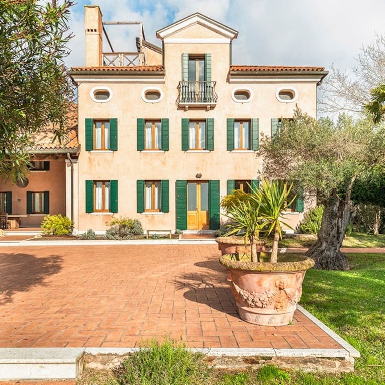 La isla privada de los Swarovski en Venecia: cuesta US$28 millones