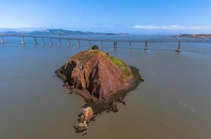 La isla recientemente fue adquirida; su precio de venta era de US$25 millones