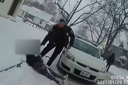 La jefa del departamento de policía de Rochester señaló que van a trabajar para que este tipo de acciones de sus agentes no ocurran más