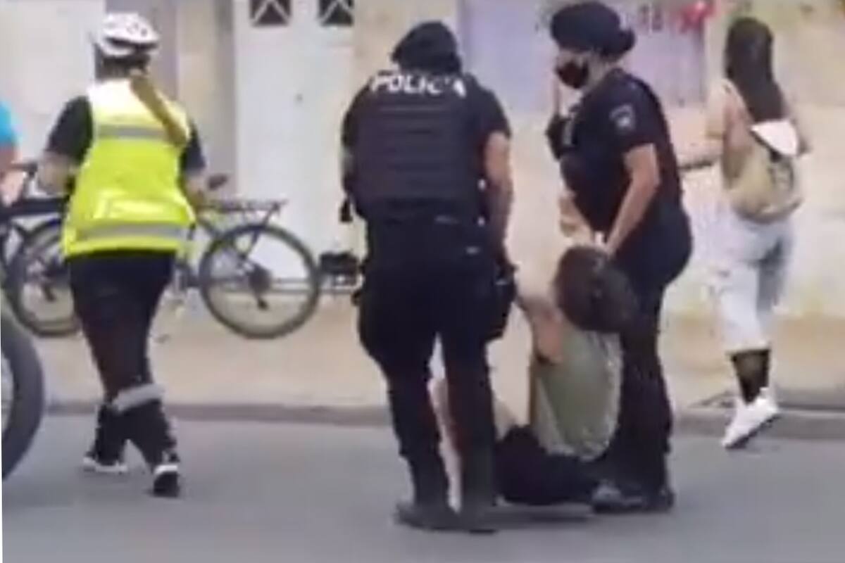 La jornada de descontrol e incidentes se produjo en el tradicional parque O´Higgins donde aún se encuentra cerrado el skatepark.