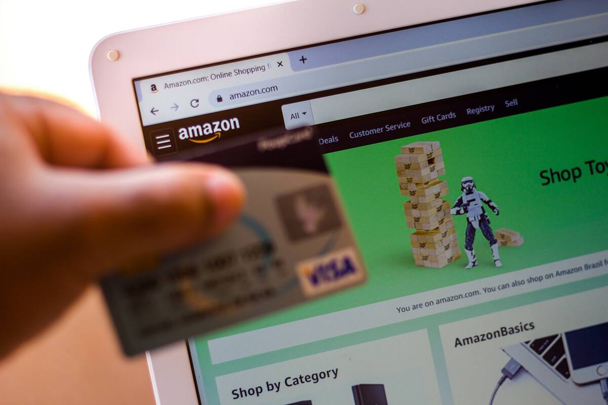 La jornada de promociones y rebajas conocida como Black Friday también está presente en sitios y tiendas online como Amazon, con ofertas que se pueden aprovechar desde la Argentina