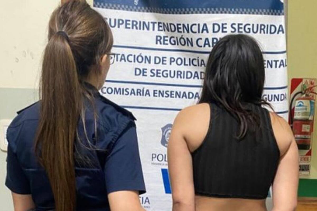 La joven agresora, de solo 19 años, tras ser detenida