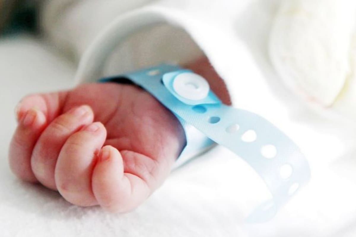 La joven de 19 años descubrió la verdad gracias a una prueba de ADN: su padre, su madre y su abuela no eran su familia biológica