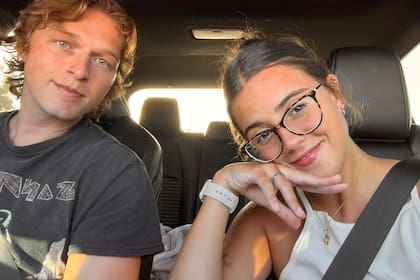 La joven de 22 años estuvo detenida los primeros dos días en una comisaría del centro de San Diego; su madre asegura que su hija “pasó por condiciones horribles”