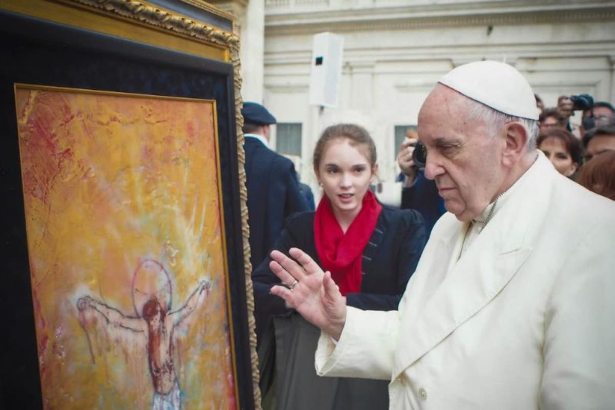 La joven estadounidense había recibido la bendición del papa Francisco y hoy vende cuadros por más de siete millones de dólares
