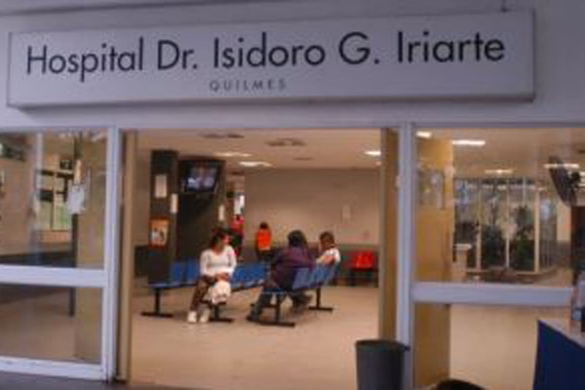 La joven fue trasladada al hospital Isidoro Iriarte y luego fue trasladada al Hospital Alemán de Quilmes
