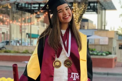 La joven ingresó a Harvard en 2022, donde cursó sus estudios hasta graduarse