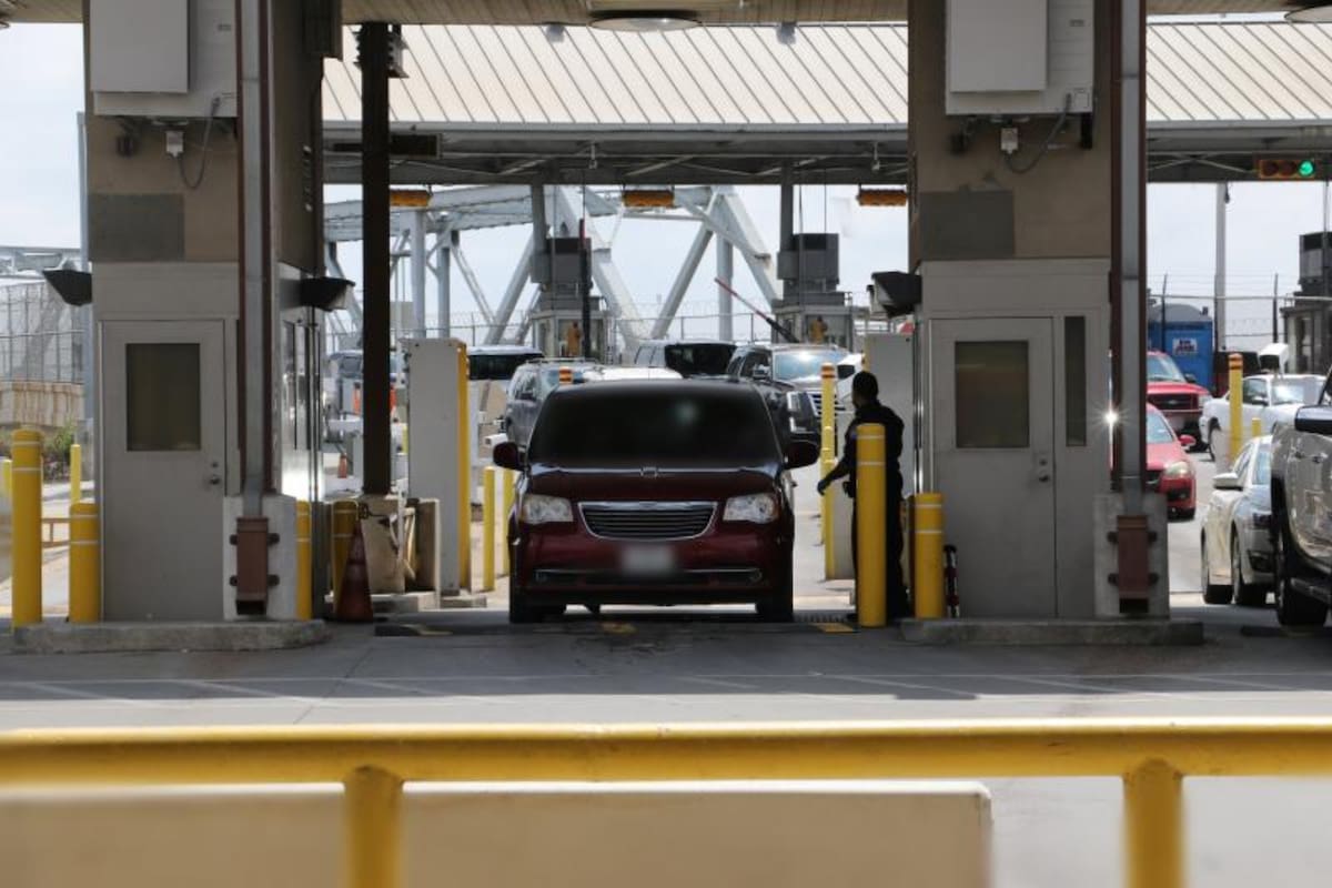 La joven intentó cruzar a México por el Puente Internacional Gateway, en Brownsville, Texas
