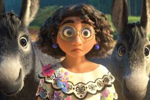 La joven Mirabel es la protagonista de Encanto