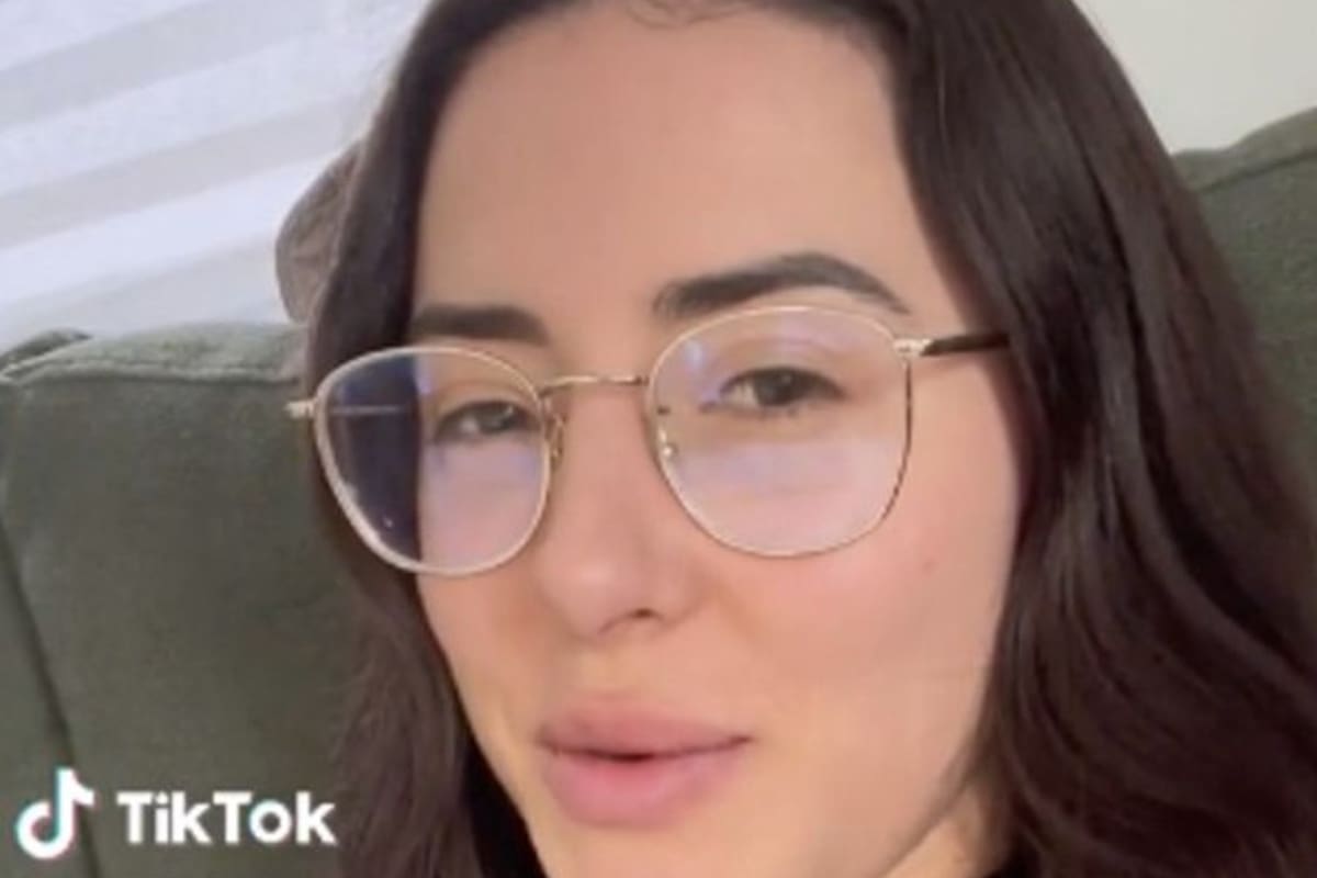 La joven no soportó que su jefe la contacte fuera del horario laboral. Fuente: TikTok
