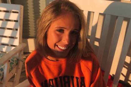 La joven que es viral en TikTok por hacer crujir todos sus huesos de forma casual