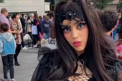 La joven se hizo conocida en TikTok tras revelar cuánto dinero gana por ser una novia de alquiler para eventos