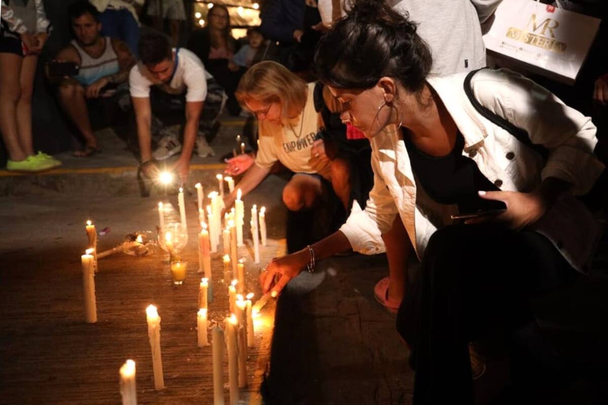 La joven trabaja en el boliche y participó de la marcha de las velas