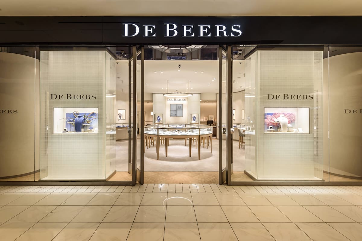 La joyería De Beers explorando cómo se puede rastrear cada diamante para asegurar la sustentabilidad de los productos que comercializa, en línea con las demandas de las nuevas generaciones