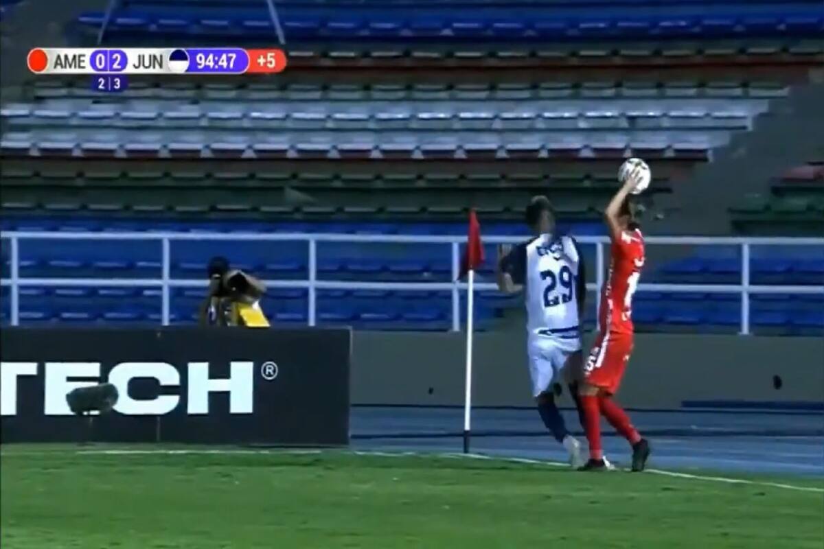 La jugada de la polémica