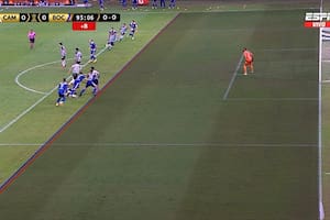 La jugada de la polémica: ¿estaba adelantado el jugador de Boca en la acción previa al gol anulado?