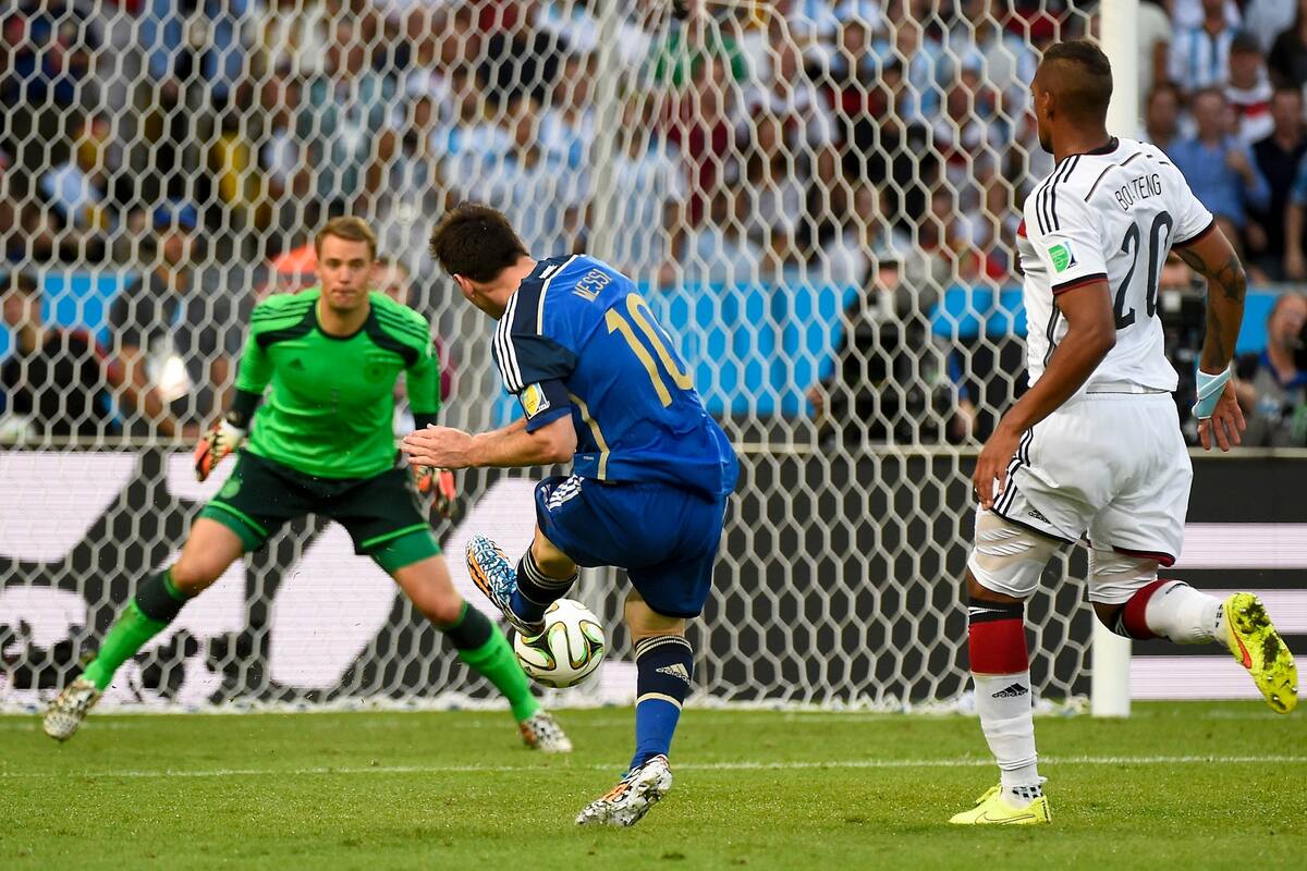 La jugada en la que Messi tiró desviado ante Neuer en la final de Brasil 2014