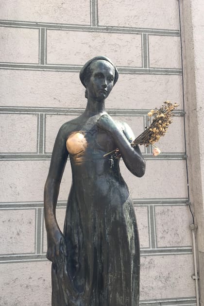 Tocar el seno derecho de Julieta da suerte. Aquí, en Verona (Italia).