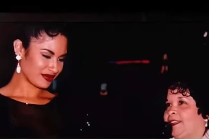La Junta de Texas revisa la posible liberación de Yolanda Saldívar, condenada por el asesinato de Selena