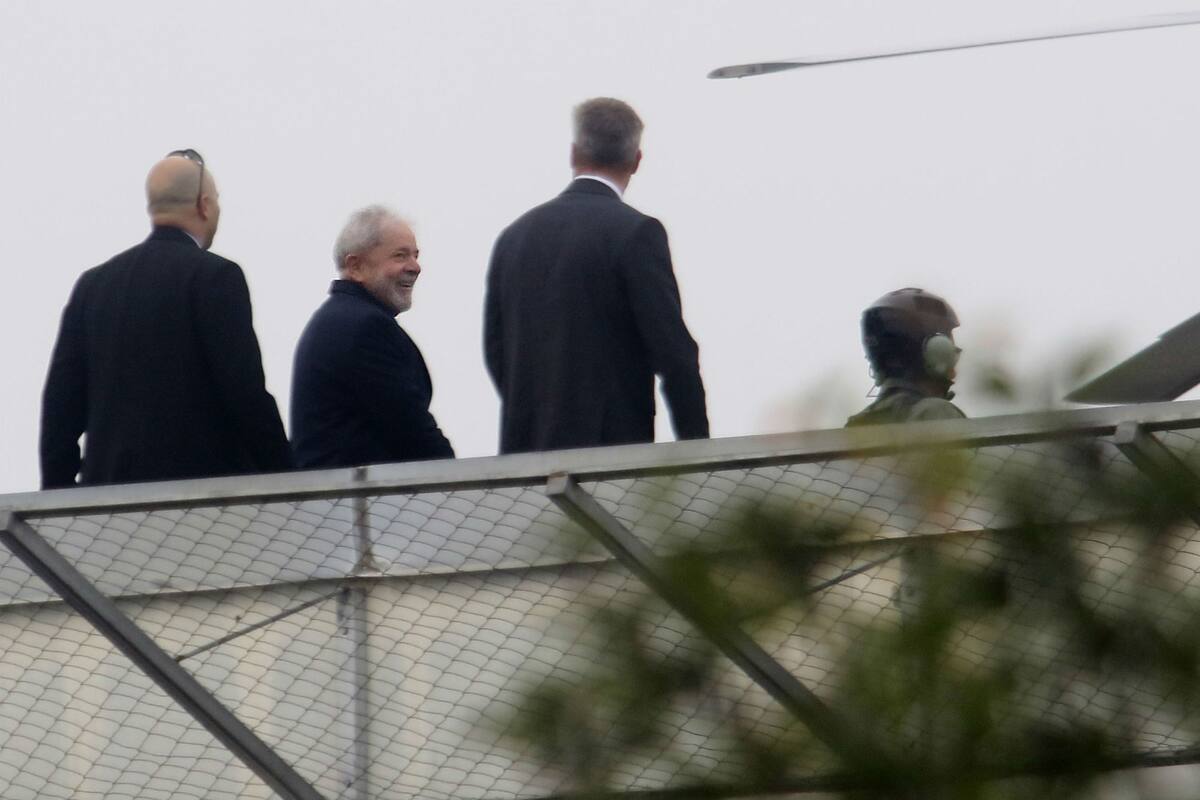 La Justicia brasilera autorizó al expresidente de Brasil a salir de la cárcel para desplazarse a San Pablo al entierro de su nieto.