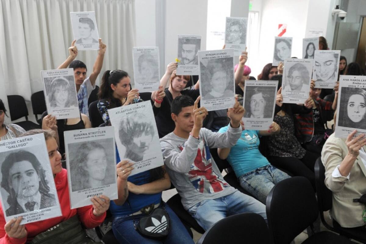 La Justicia condenó este lunes a prisión perpetua a cuatro exmilitares del Ejército por los llamados "vuelos de la muerte" de la última dictadura cívico-militar.