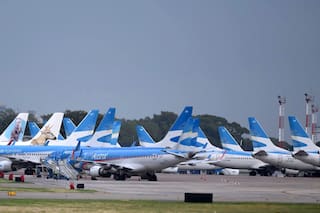 Autorizaron a un fondo a pedir embargos por US$390 millones por la expropiación de Aerolíneas Argentinas