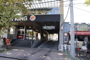 La Justicia fue a buscar a Orlando Mellino a su domicilio en el Tigre, pero se encontró con un local de una famosa cadena de hamburguesas, donde no lo conocen
