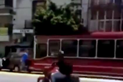 La Justicia indaga al chofer del colectivo y al automovilista por daños