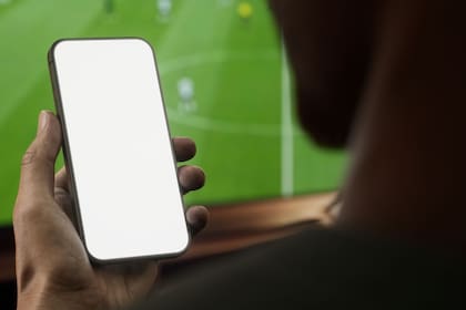La Justicia observó un entramado que incluye a influencers, "cajeros" y beneficiadores finales de las apuestas ilegales que se nutren de tres clics que escapan de los radares del fisco