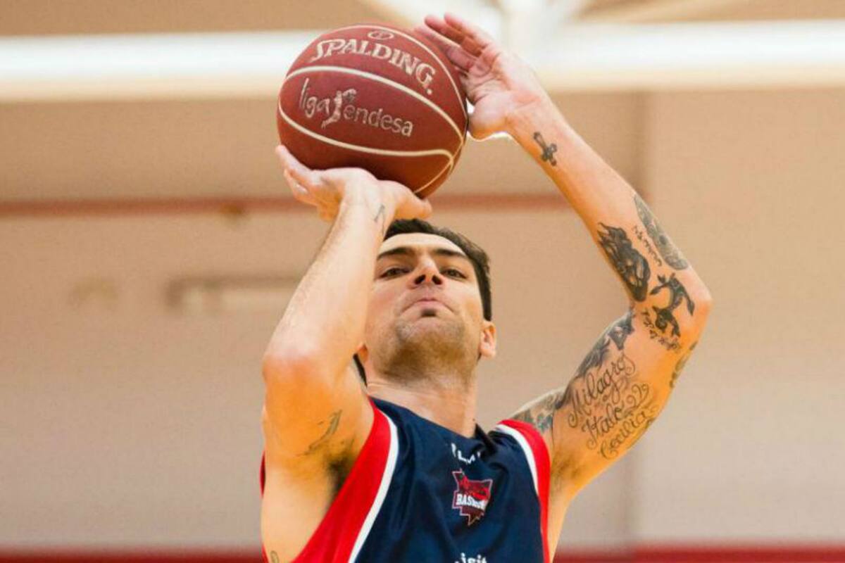 La justicia sospecha que a través de una maniobra con una empresa off shore transfirieron una casa en un country en Santa Fe a un narco que está prófugo