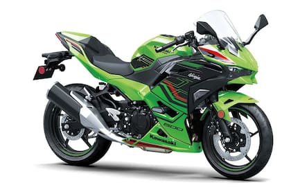 La Kawasaki Ninja 500 Viene equipada con un motor bicilíndrico en paralelo de 451 cc y una potencia de 45 CV a 9000 rpm