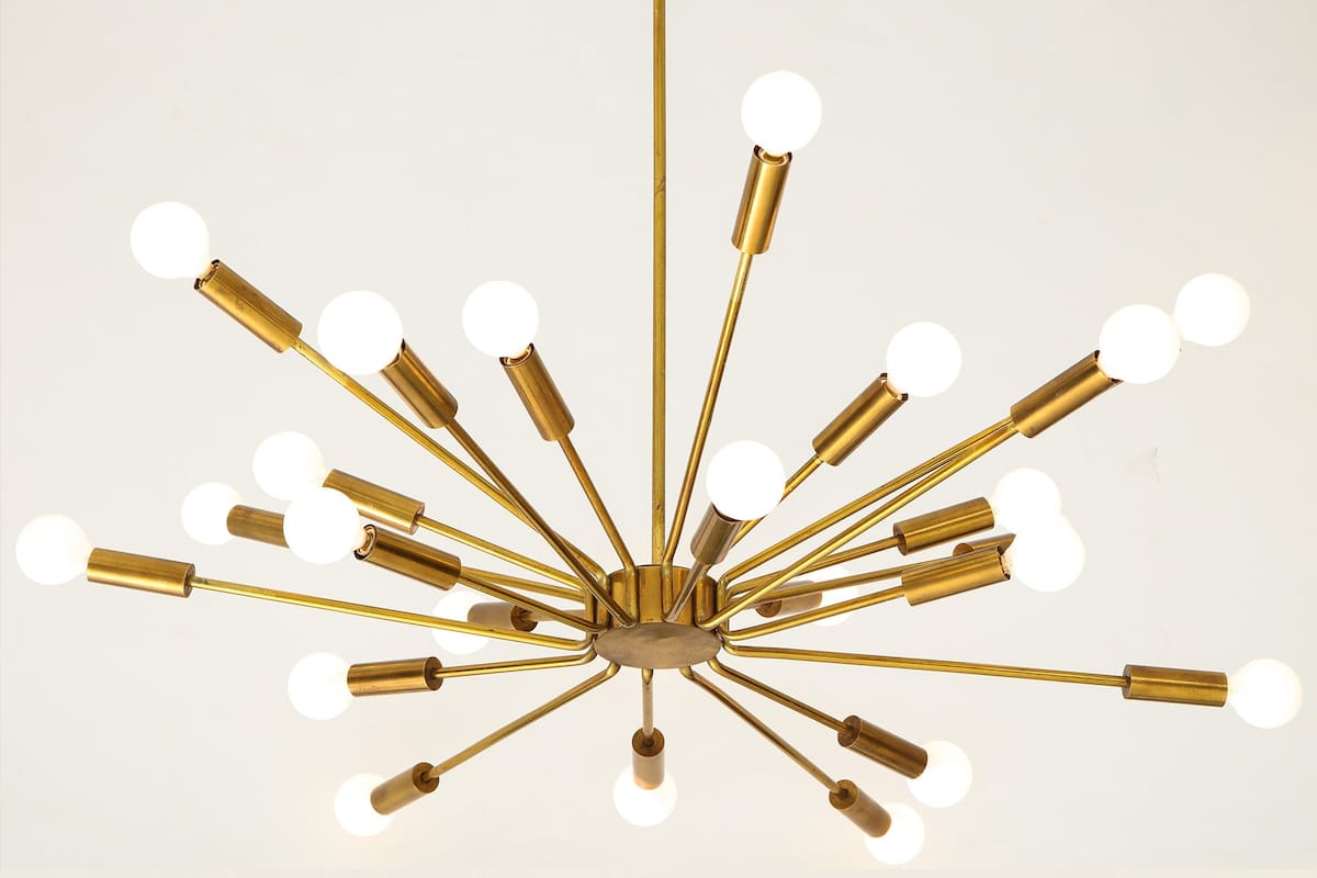 La lámpara Sputnik, diseñada por Gino Sarfatti, un clásico del mid-century modern