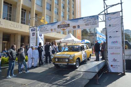 La largada del Gran Premio Histórico del ACA de 2023