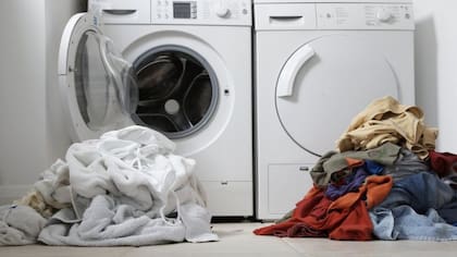 La lavadora se ha convertido en un utensilio imprescindible, incluso para quienes lavan poco la ropa