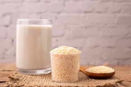 La leche de sésamo y sus beneficios: su gran aporte de calcio y magnesio al organismo