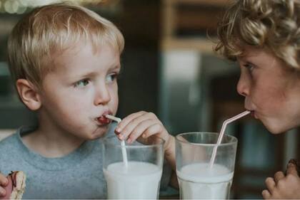 La leche se pasteuriza para hacerla durar más.