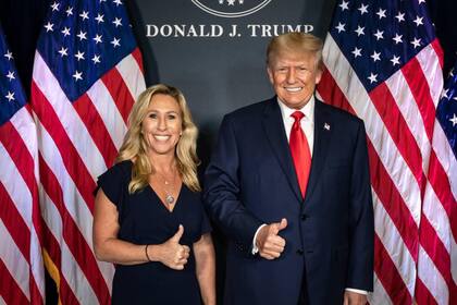 La legisladora republicana Marjorie Taylor Greene dimitió a su cargo un año antes del cierre de su mandato